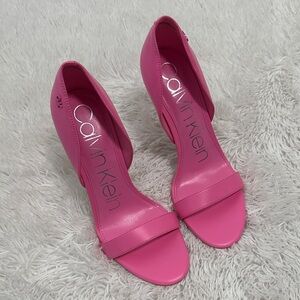 🎾 NWOT Calvin Klein Heels